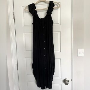 Kindred Bravely Ruffle Labor and Delivery Gown EUC